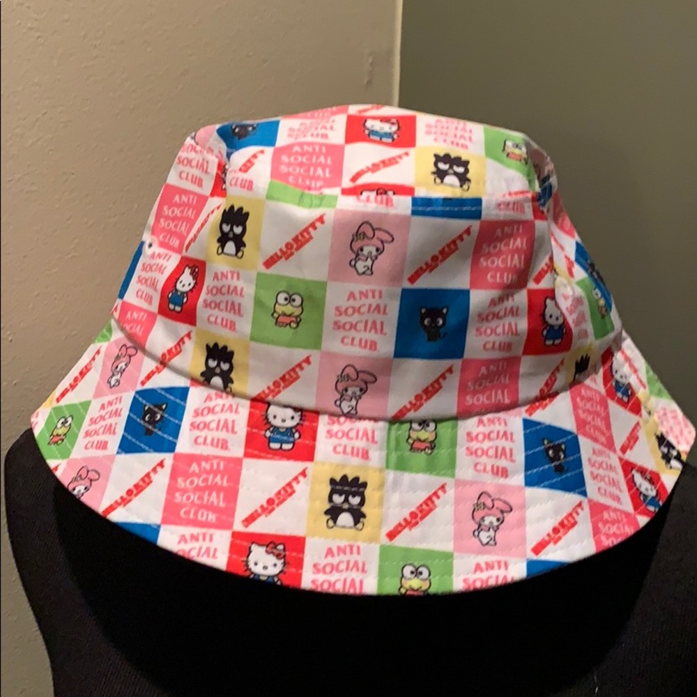Hello Kitty & Friends ANTI SOCIAL SOCIAL CLUB